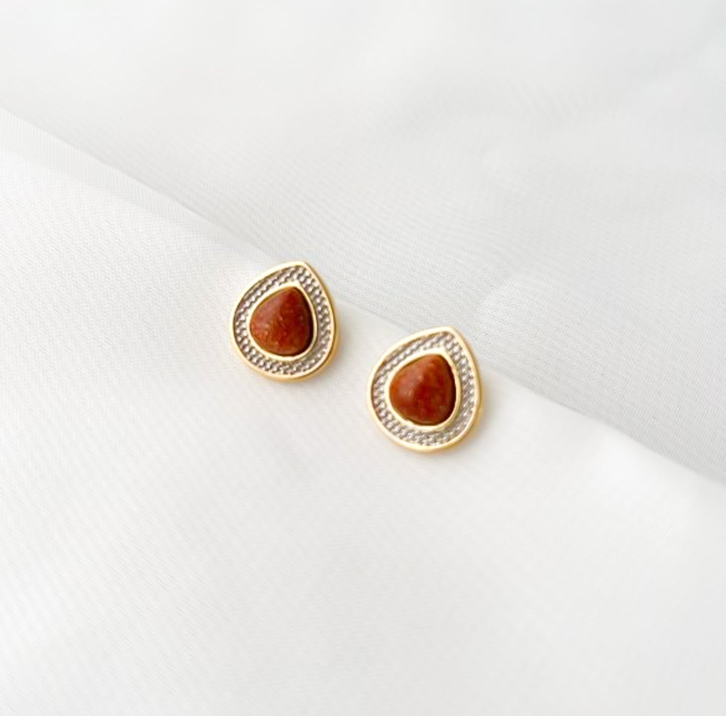 Brinco Pedra Sol Gota Banho Ouro 18k