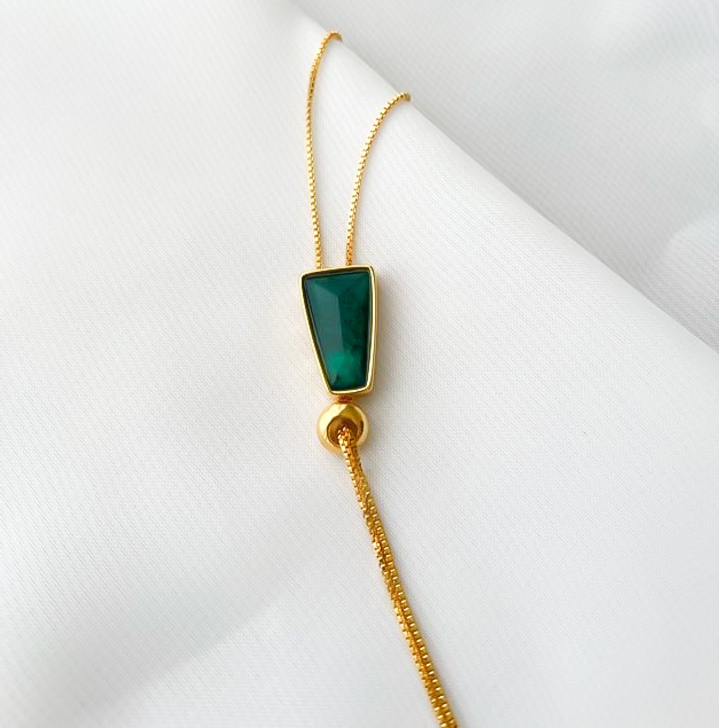 Colar Gravata com Pedra Natural Banho a Ouro 18k