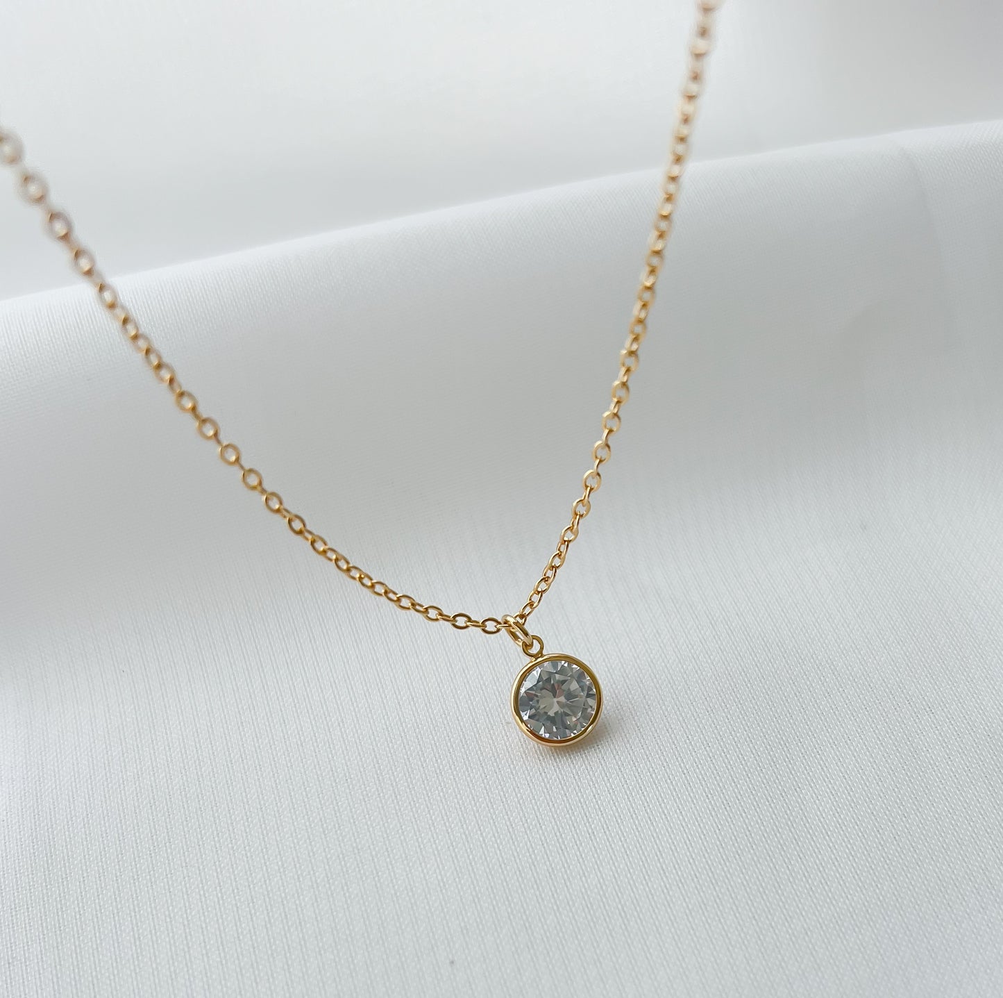 Colar Ponto de Luz Redondo Banho Ouro 18k