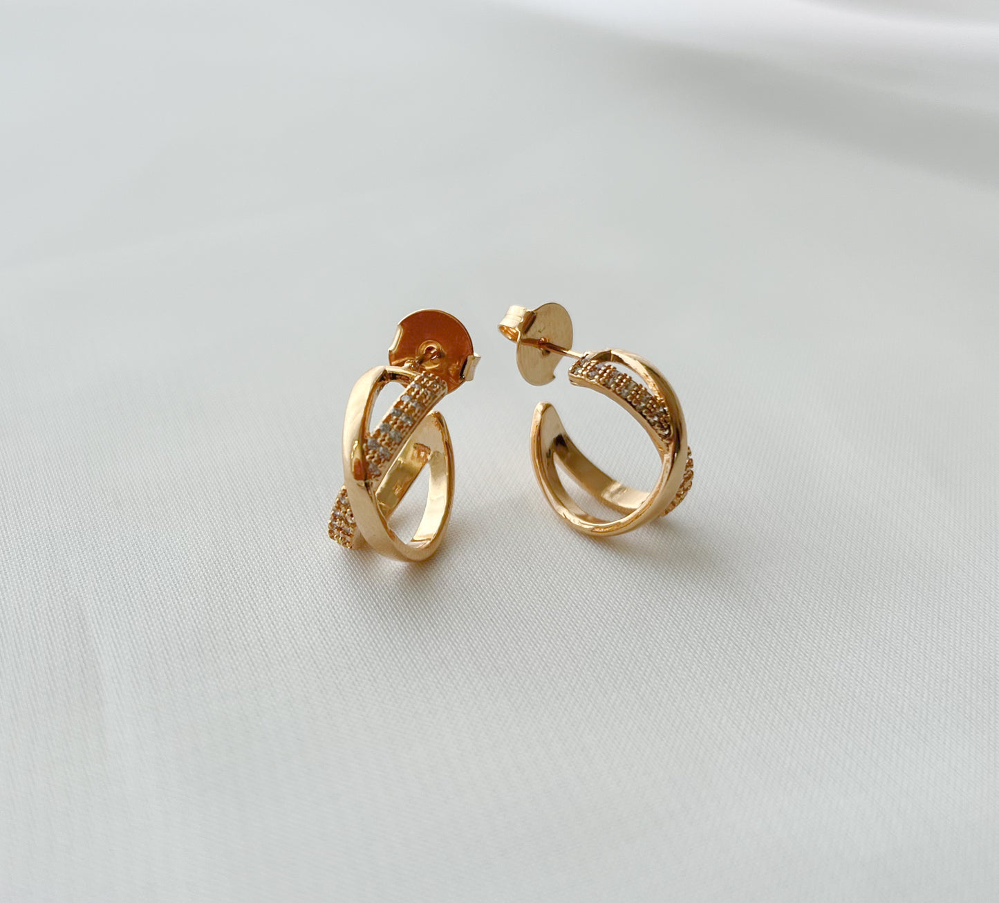 Brinco Argola Cruzado Banho Ouro 18k