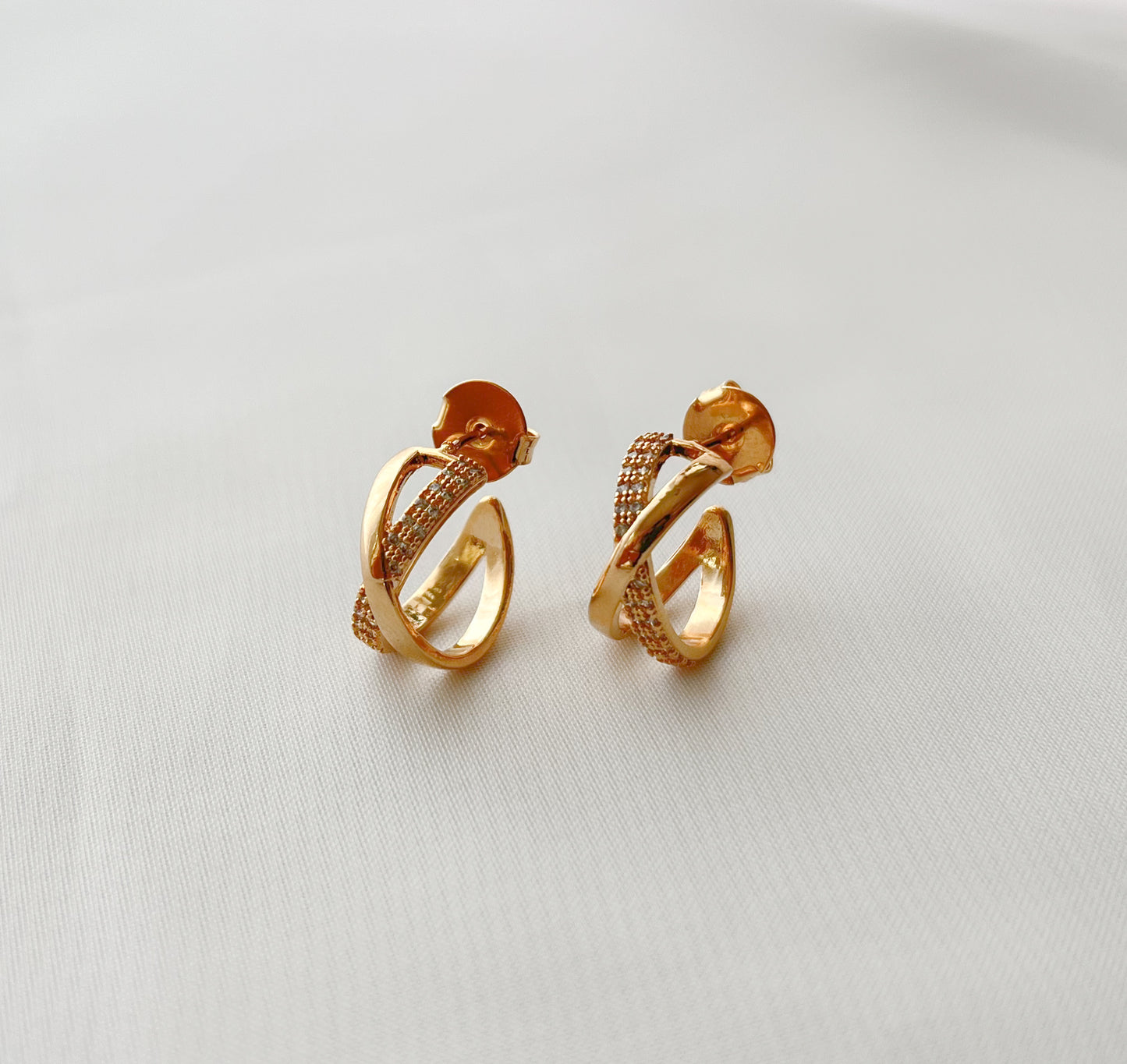 Brinco Argola Cruzado Banho Ouro 18k