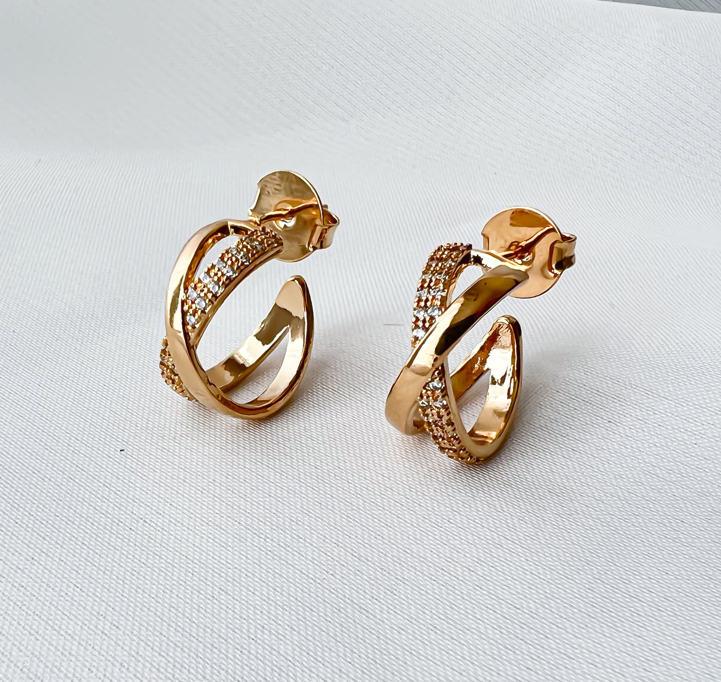 Brinco Argola Cruzado Banho Ouro 18k
