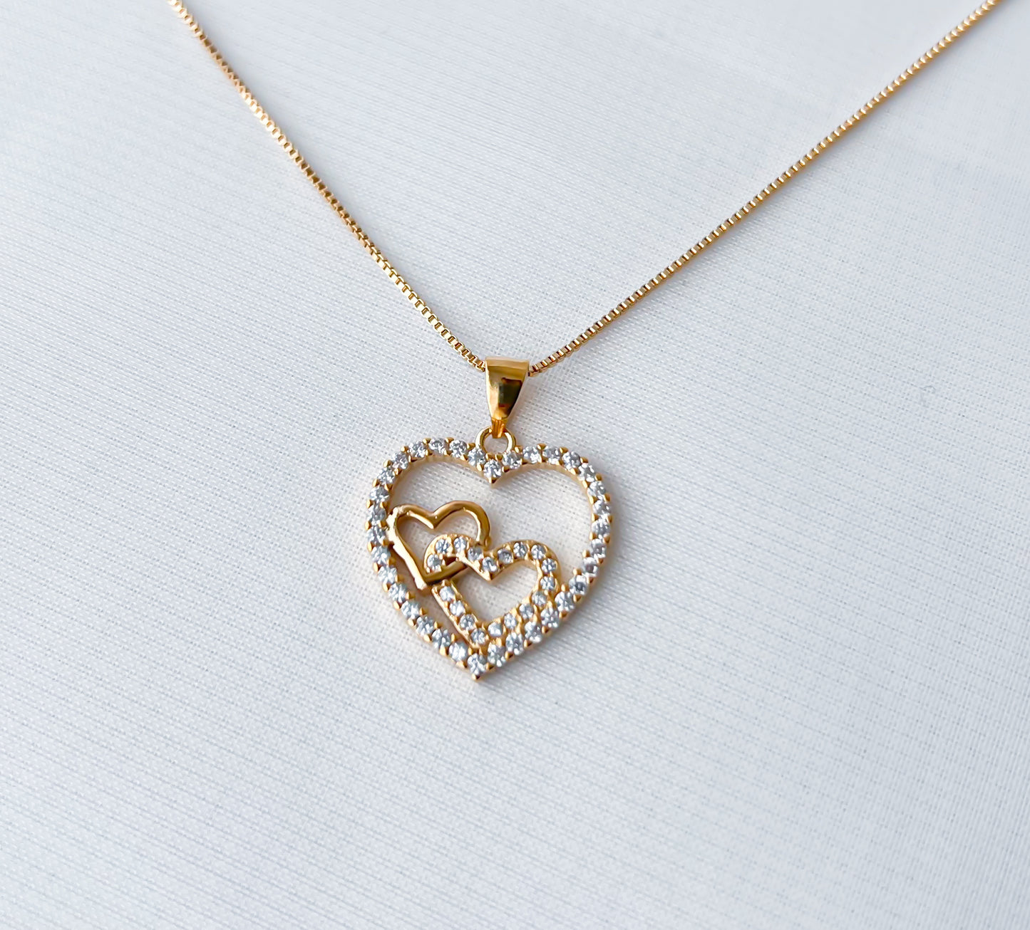 Colar Veneziana com Pingente Corações com Zircônia Banho 18k