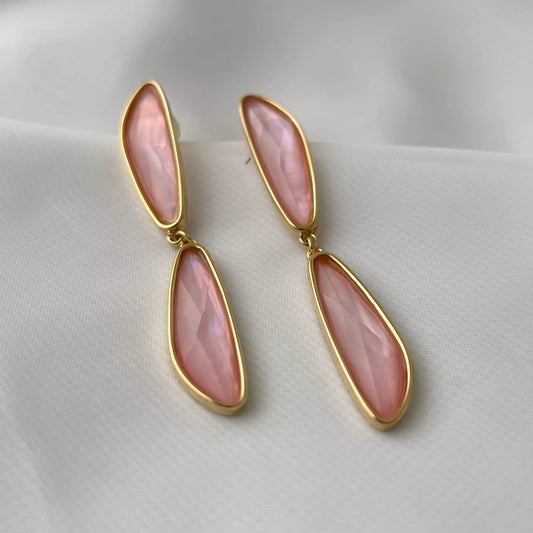 Brinco Festa Madrepérola Rosa Banho Ouro 18k