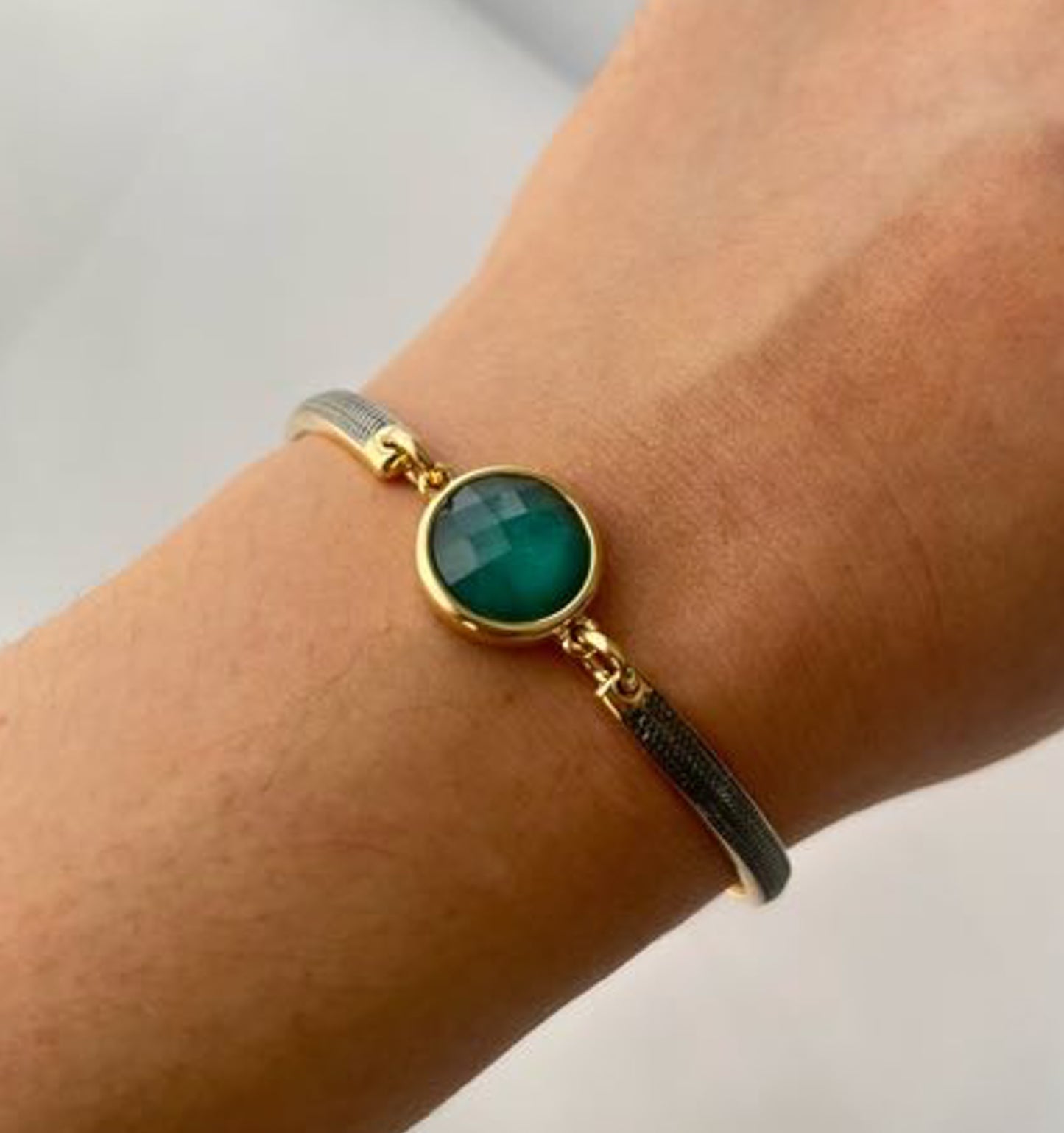 Pulseira de Esmeralda Banho a Ouro 18k