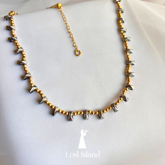 Colar Bolinhas e Hematitas Banho Ouro 18k